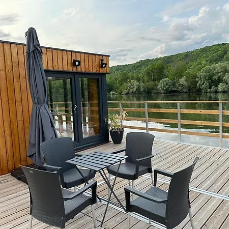 Botel Reve Sur L'eau